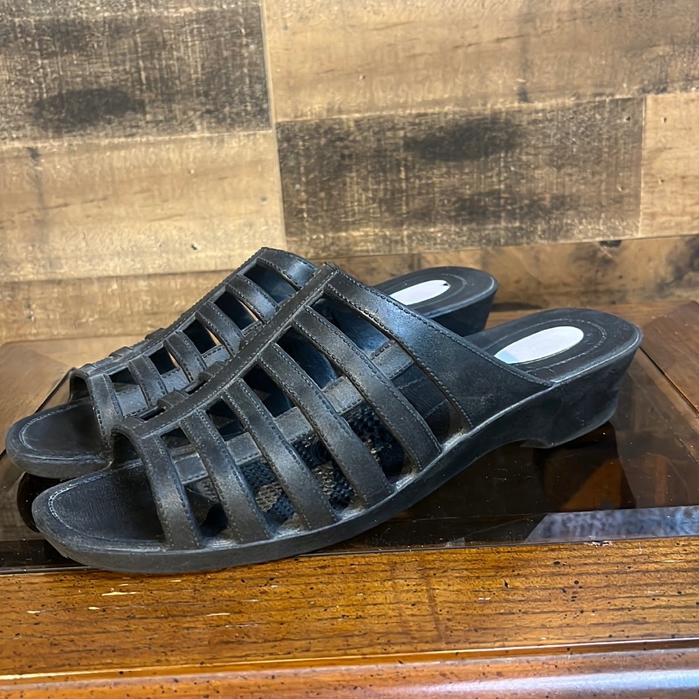 Women’s Okabashi Sandals